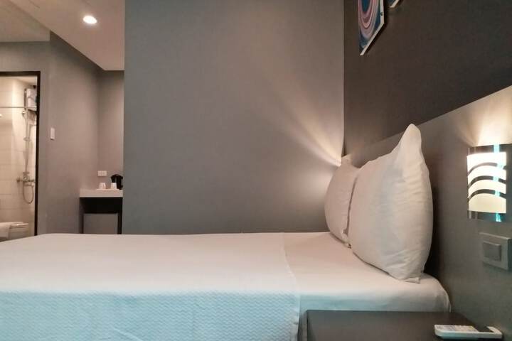 Room 44 of 91