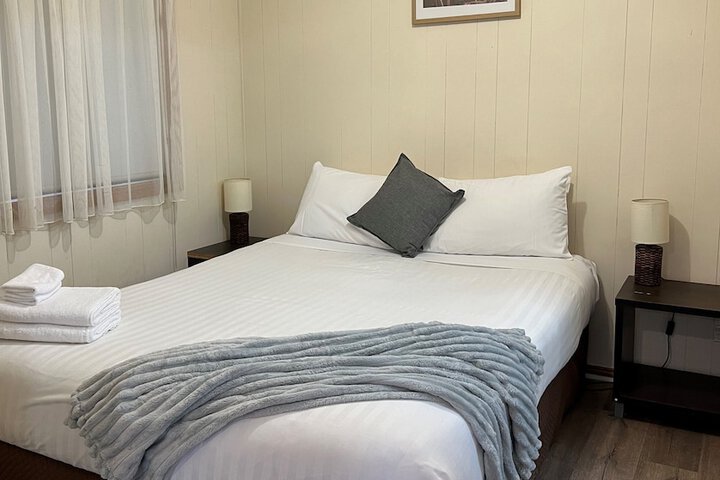 Room 6 of 73