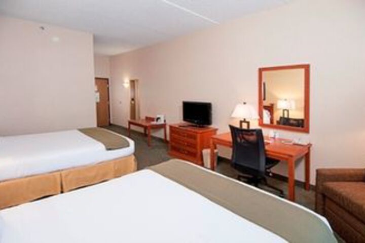 Room 17 of 26