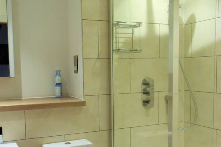 Room 10 of 22