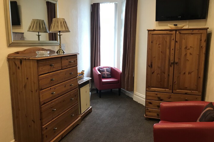 Room 33 of 101