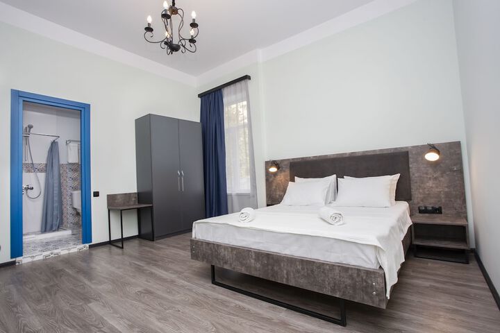 Room 40 of 49