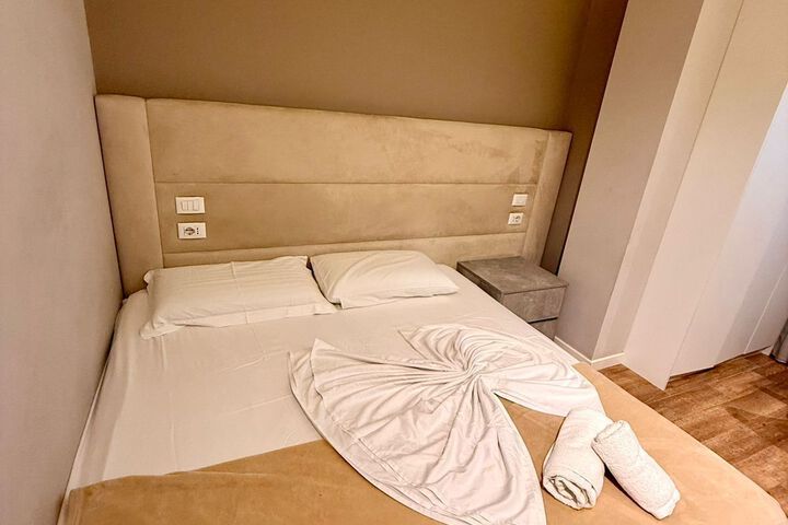 Room 34 of 57