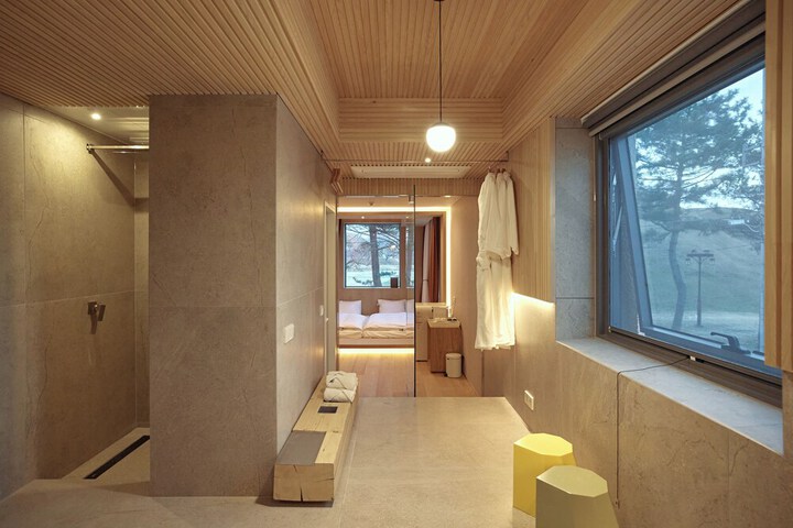 Room 55 of 85