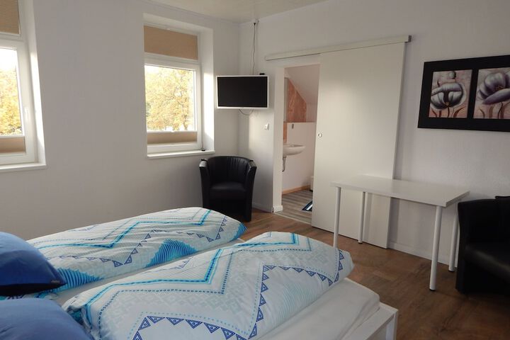 Room 10 of 11