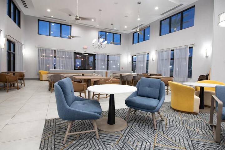 Guest Lobby