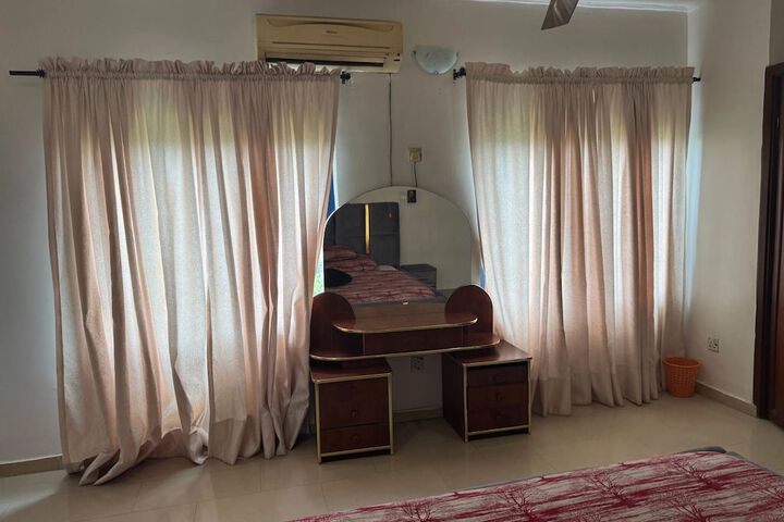 Room 16 of 53