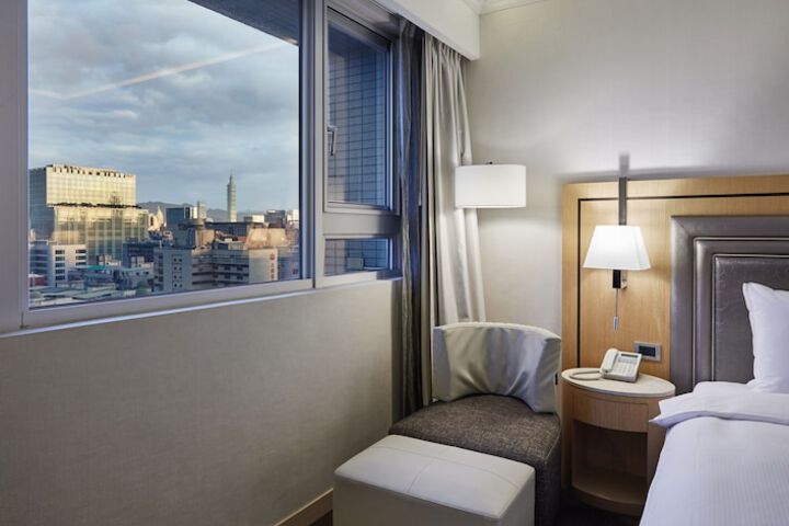 Room 34 of 55