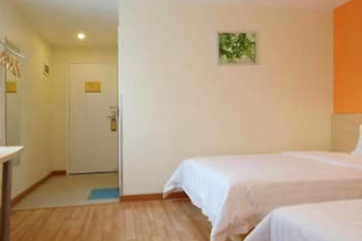 Room 3 of 6