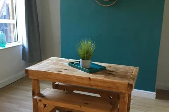 Room 6 of 6