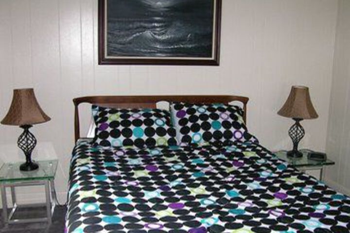 Room 4 of 7