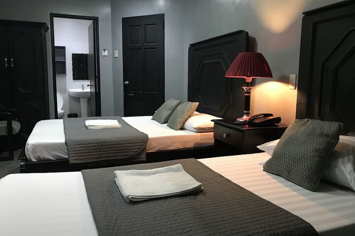 Room 14 of 32