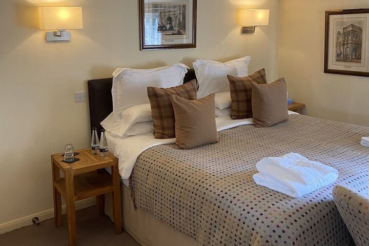 Room 4 of 57