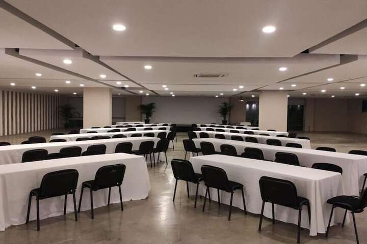 Ballroom/Hall 39 of 45
