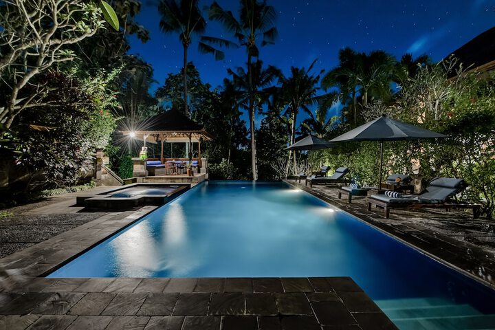 Pool 31 of 66