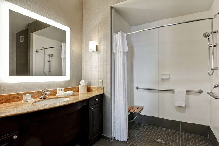 Bathroom shower