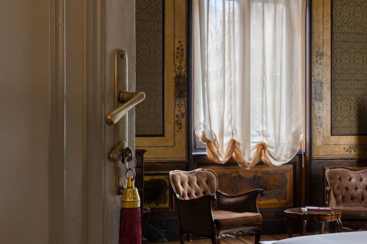 Room 56 of 181