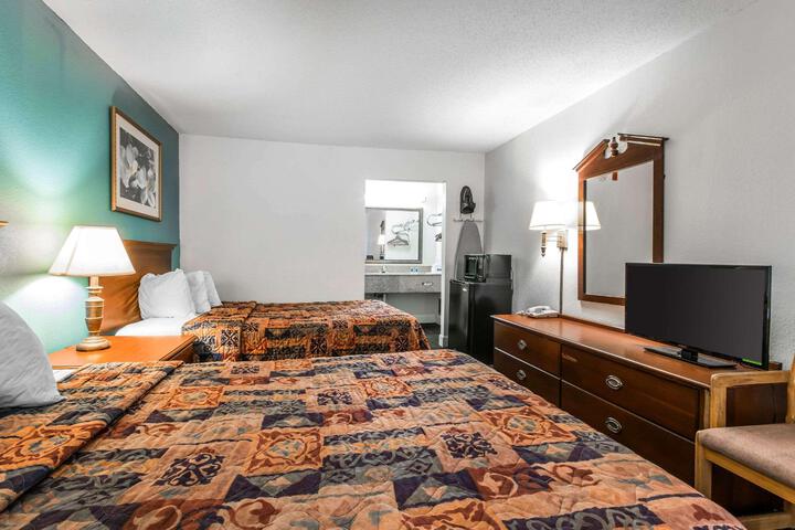 Double Accessible King Size Bed (10 of 11)
