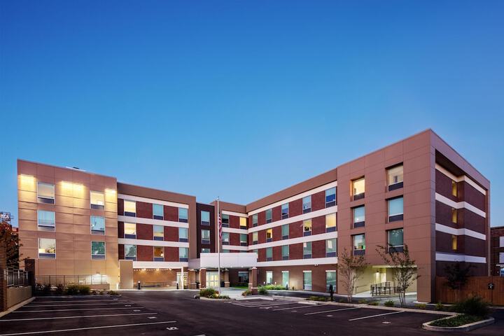 Home2 Suites by Hilton Memphis Downtown in Memphis, TN