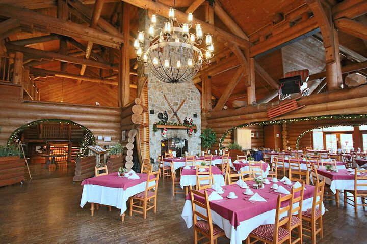 Dining 40 of 81