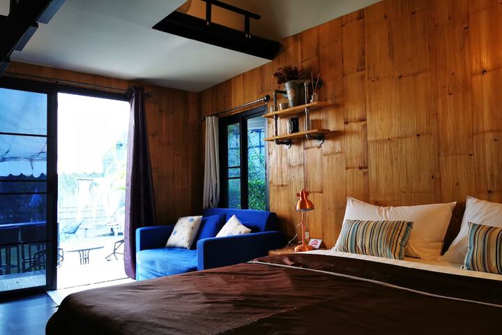 Room 3 of 16