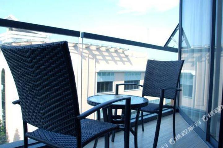 Huquan Hongyan Hotel