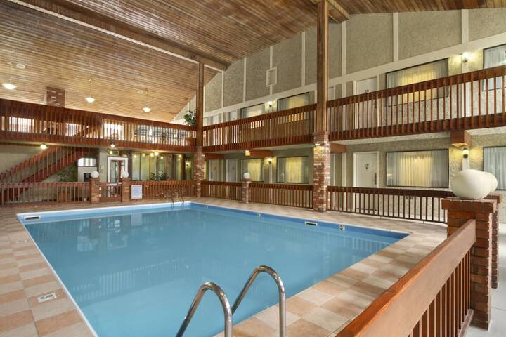 Pool 32 of 42