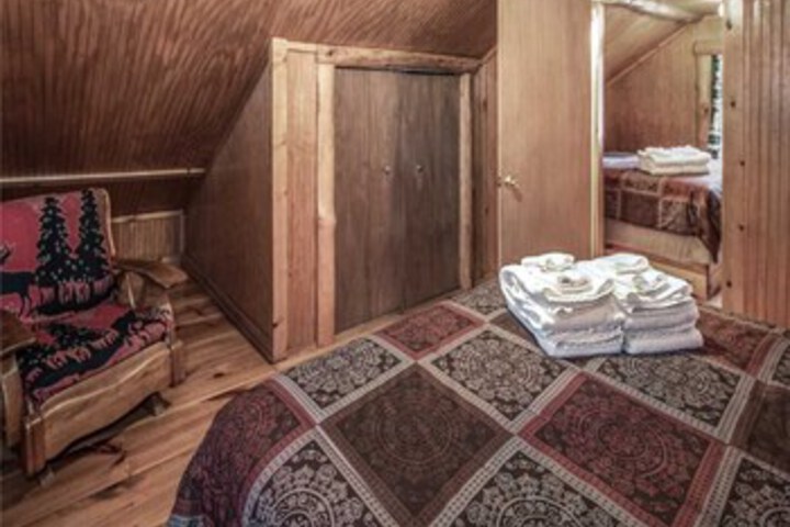 Room 25 of 31