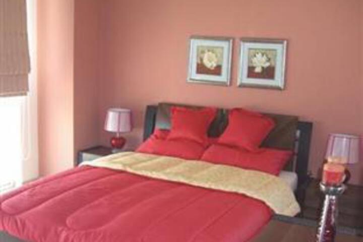 Room 3 of 6