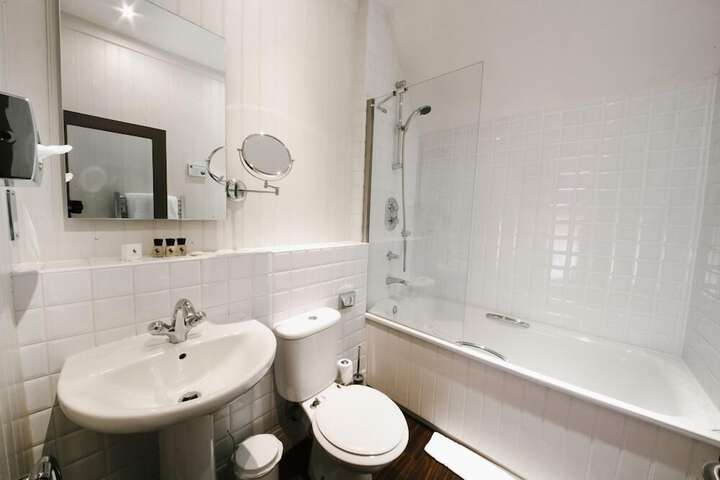Room 20 of 37