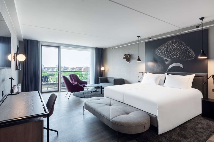 Room 33 of 75