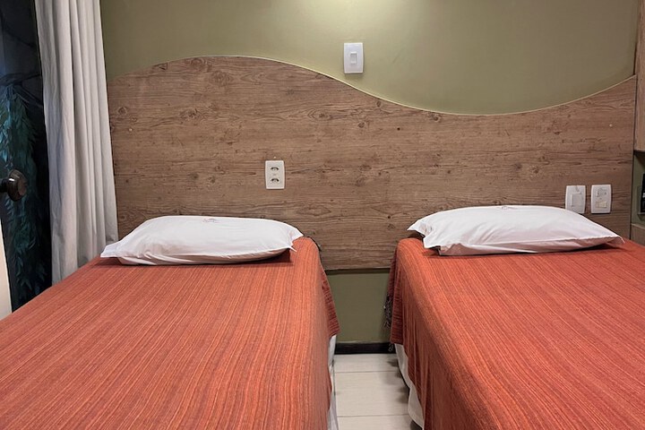Room 54 of 80