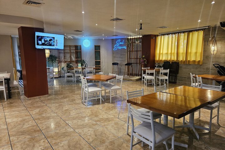 Dining 60 of 78