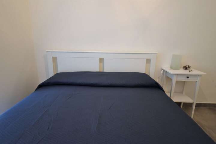 Room 10 of 16