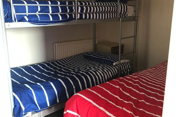 Room 7 of 28