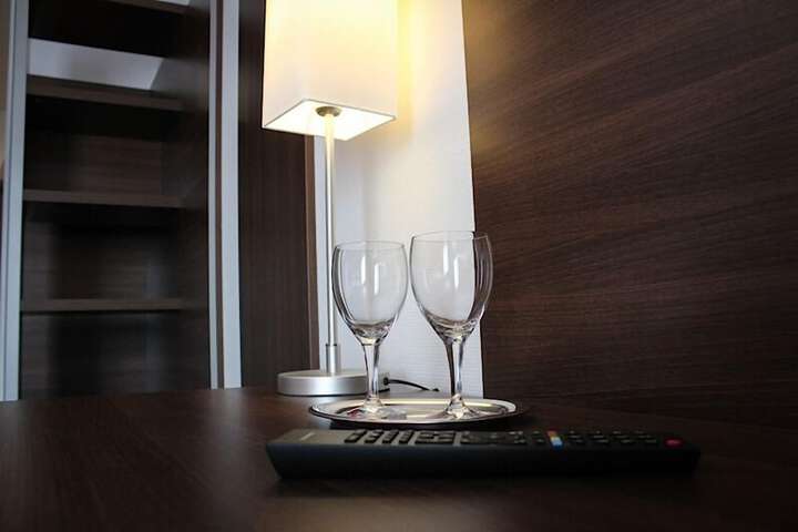 Room 17 of 33