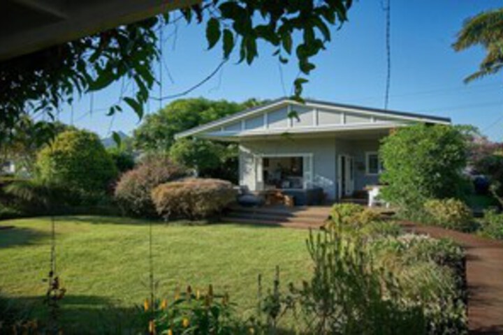 Hotel Exterior 4 of 12