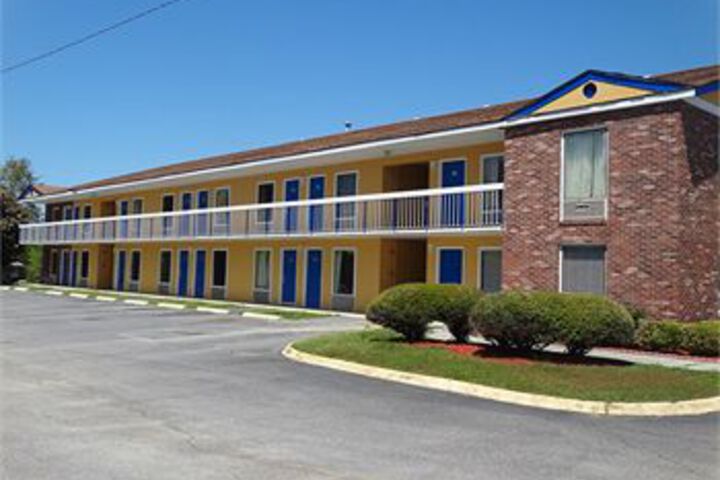 Hotel 11 of 60