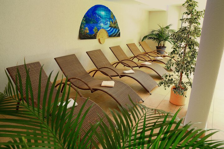 Pool Hotel