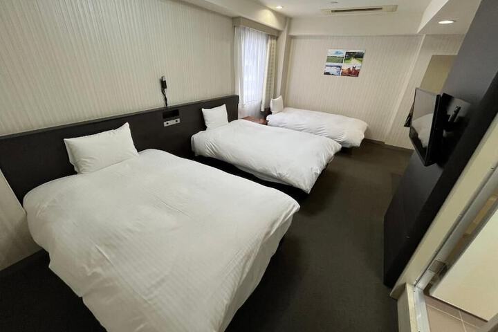 Room 13 of 71