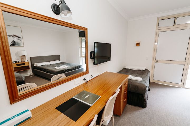 Room 4 of 35