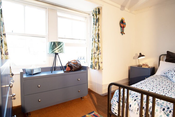 Room 5 of 39