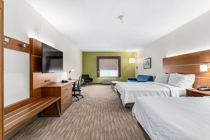 Room 26 of 82