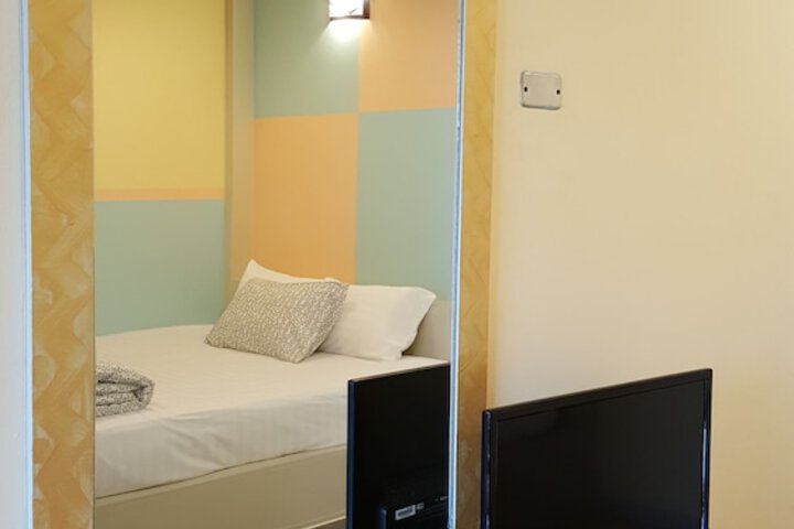 Room 21 of 92