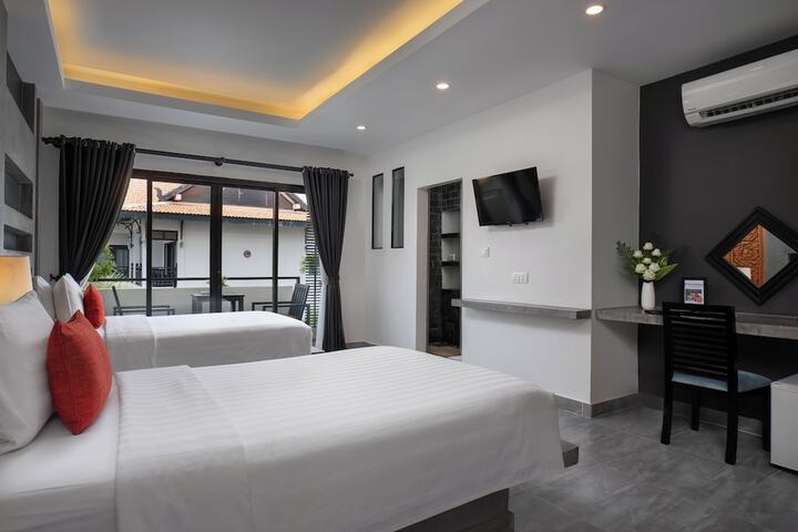 Room 18 of 81