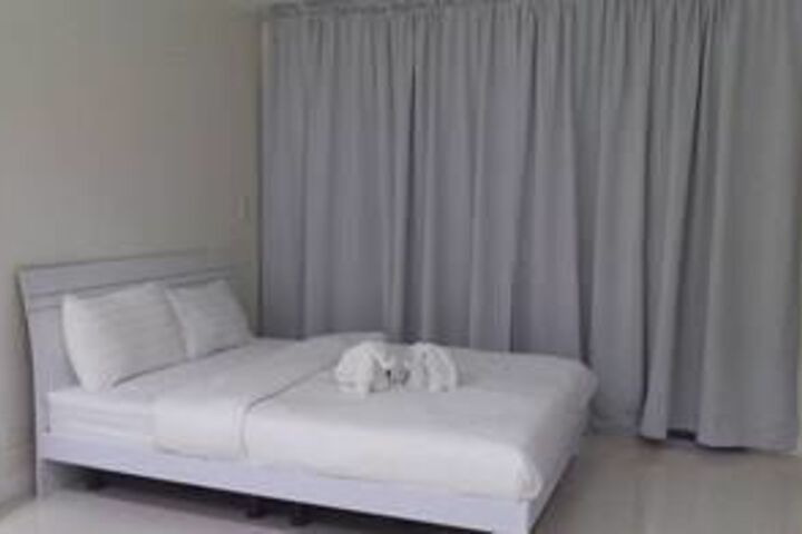Room 13 of 31