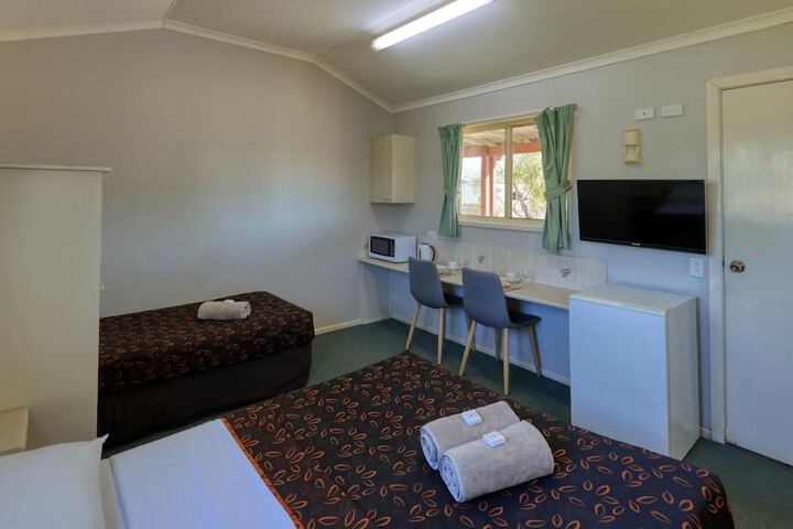 Room 8 of 27