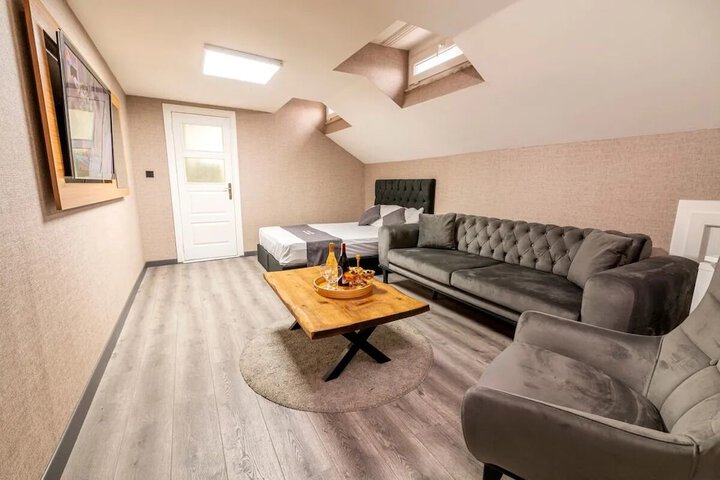 Room 22 of 50