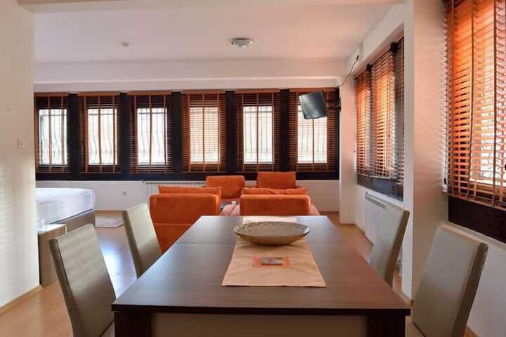 Room 16 of 23