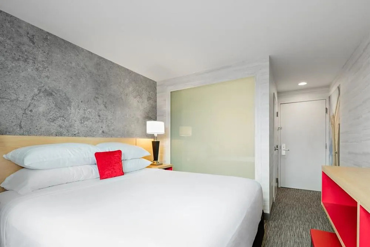 Room 3 of 22